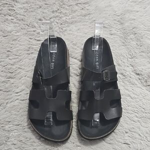 Black H style Slide chunky Sandals - size 8